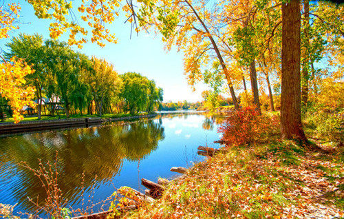 选择无缝拼接屏厂家时，要注意啥呢！