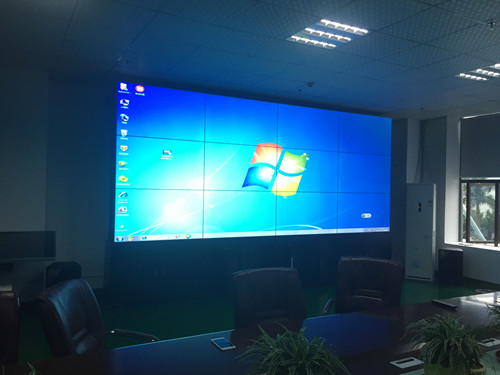 LED拼接屏技术的市场应用：数字会议和大型展览等场景